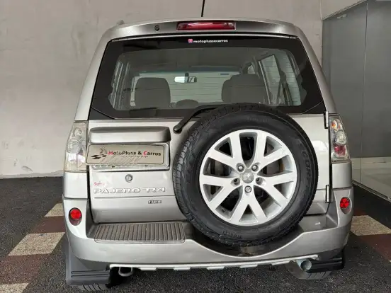 MITSUBISHI-PAJERO-2.5 HD 4X4 8V TURBO INTERCOOLER DIESEL 4P MANUAL MITSUBISHI-PAJERO-2012