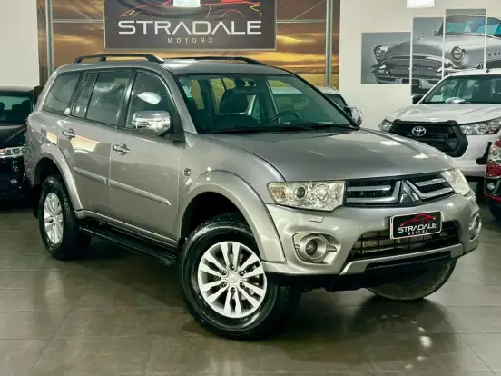 MITSUBISHI-PAJERO-3.2 HPE 4X4 7 LUGARES 16V TURBO INTERCOOLER DIESEL 4P AUTOMÁTICO MITSUBISHI-PAJERO-2015
