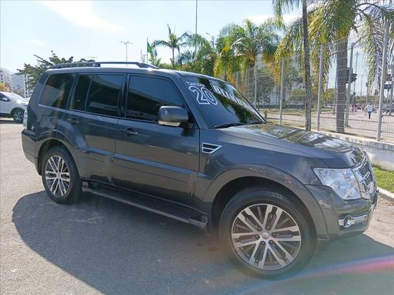 MITSUBISHI PAJERO 3.2 HPE 4X4 7 LUGARES 16V TURBO INTERCOOLER DIESEL 4P AUTOMÁTICO