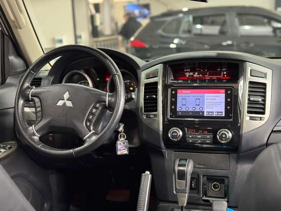 MITSUBISHI-PAJERO FULL-3.2 HPE 4X4 16V TURBO INTERCOOLER DIESEL 4P AUTOMÁTICO MITSUBISHI-PAJERO FULL-2018