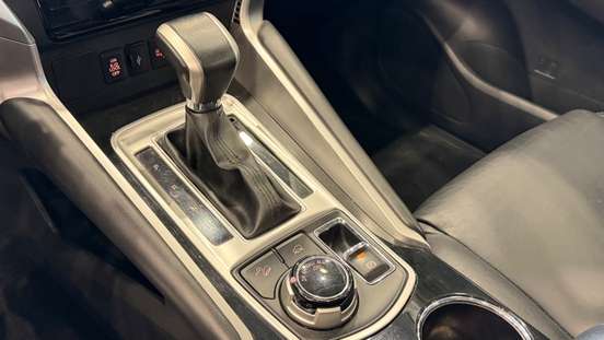 MITSUBISHI-PAJERO SPORT-2019