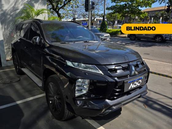 MITSUBISHI PAJERO SPORT 2.4 16V MIVEC TURBO DIESEL LEGEND BLACK AWD AUTOMÁTICO
