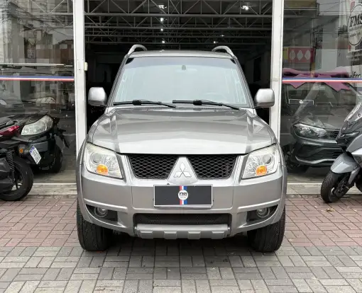 MITSUBISHI-PAJERO TR4-2.0 4X2 16V 140CV FLEX 4P AUTOMÁTICO MITSUBISHI-PAJERO TR4-2014