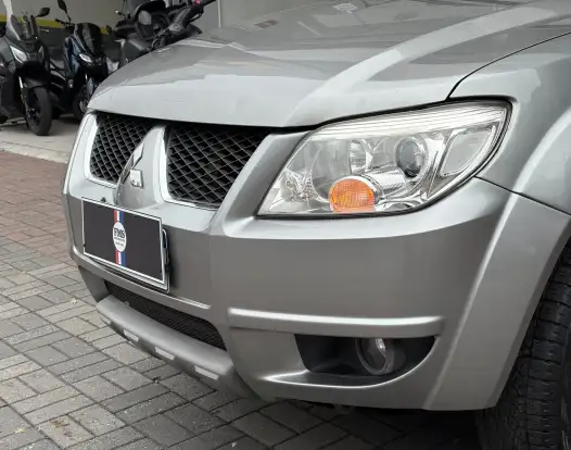 MITSUBISHI-PAJERO TR4-2014