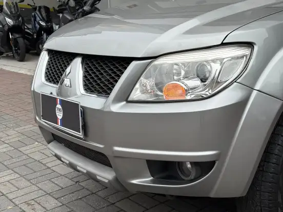 MITSUBISHI-PAJERO TR4-2.0 4X2 16V 140CV FLEX 4P AUTOMÁTICO MITSUBISHI-PAJERO TR4-2014