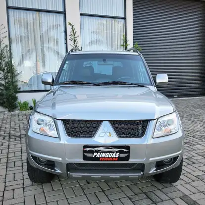 MITSUBISHI-PAJERO TR4-2.0 4X2 16V 140CV FLEX 4P AUTOMÁTICO MITSUBISHI-PAJERO TR4-2014
