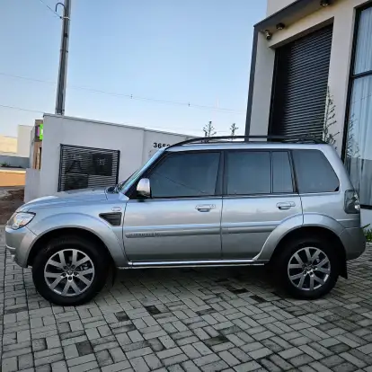 MITSUBISHI-PAJERO TR4-2.0 4X2 16V 140CV FLEX 4P AUTOMÁTICO MITSUBISHI-PAJERO TR4-2014