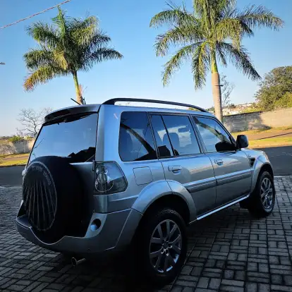 MITSUBISHI-PAJERO TR4-2.0 4X2 16V 140CV FLEX 4P AUTOMÁTICO MITSUBISHI-PAJERO TR4-2014