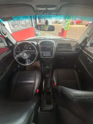 MITSUBISHI-PAJERO TR4-2.0 4X2 16V 140CV FLEX 4P MANUAL MITSUBISHI-PAJERO TR4-2013