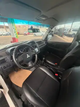 MITSUBISHI-PAJERO TR4-2.0 4X2 16V 140CV FLEX 4P MANUAL MITSUBISHI-PAJERO TR4-2013