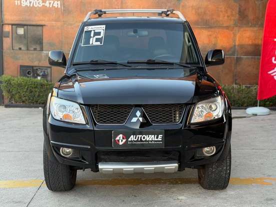 MITSUBISHI-PAJERO TR4-2.0 4X2 16V 140CV FLEX 4P AUTOMÁTICO MITSUBISHI-PAJERO TR4-2011