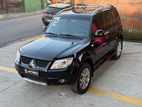 MITSUBISHI-PAJERO TR4-2011