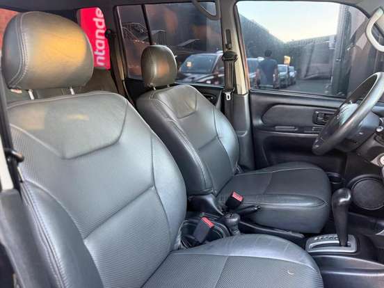 MITSUBISHI-PAJERO TR4-2011