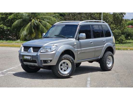 MITSUBISHI-PAJERO TR4-2.0 4X2 16V 140CV FLEX 4P MANUAL MITSUBISHI-PAJERO TR4-2011