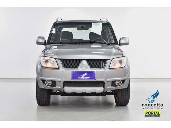 MITSUBISHI-PAJERO TR4-2.0 4X2 16V 140CV FLEX 4P MANUAL MITSUBISHI-PAJERO TR4-2011