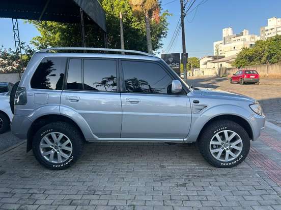 MITSUBISHI-PAJERO TR4-2.0 4X4 16V FLEX 4P MANUAL MITSUBISHI-PAJERO TR4-2010