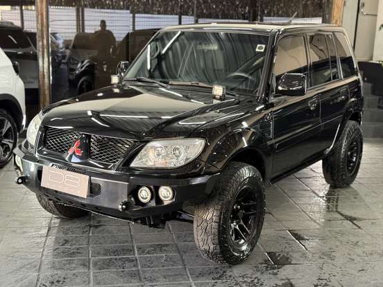 MITSUBISHI-PAJERO TR4-2010