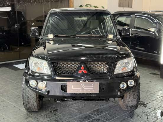 MITSUBISHI-PAJERO TR4-2010