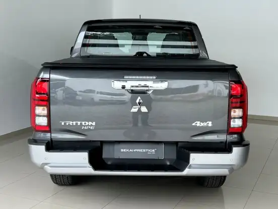 MITSUBISHI-TRITON-2.4 BITURBO DIESEL CD HPE 4X4 AUTOMÁTICO MITSUBISHI-TRITON-2025