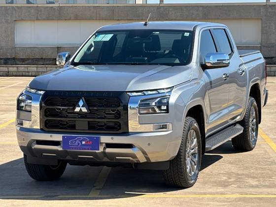 MITSUBISHI TRITON 2.4 BITURBO DIESEL CD HPE-S 4X4 AUTOMÁTICO