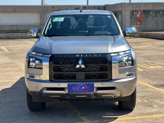 MITSUBISHI-TRITON-2.4 BITURBO DIESEL CD HPE-S 4X4 AUTOMÁTICO MITSUBISHI-TRITON-2025