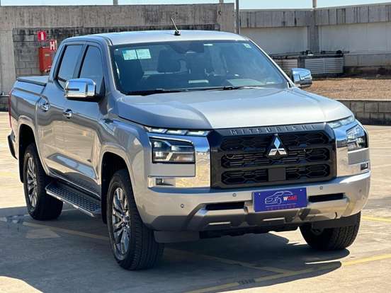 MITSUBISHI-TRITON-2.4 BITURBO DIESEL CD HPE-S 4X4 AUTOMÁTICO MITSUBISHI-TRITON-2025