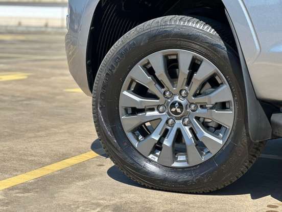 MITSUBISHI-TRITON-2.4 BITURBO DIESEL CD HPE-S 4X4 AUTOMÁTICO MITSUBISHI-TRITON-2025