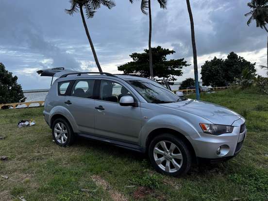 MITSUBISHI-OUTLANDER-2.0 16V GASOLINA 4P AUTOMÁTICO MITSUBISHI-OUTLANDER-2011