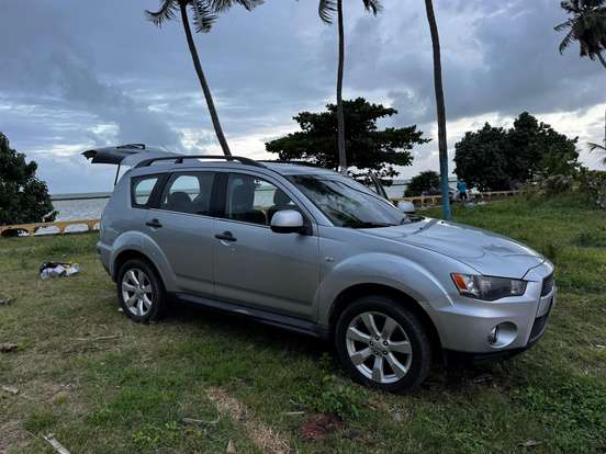 MITSUBISHI-OUTLANDER-2.0 16V GASOLINA 4P AUTOMÁTICO MITSUBISHI-OUTLANDER-2011