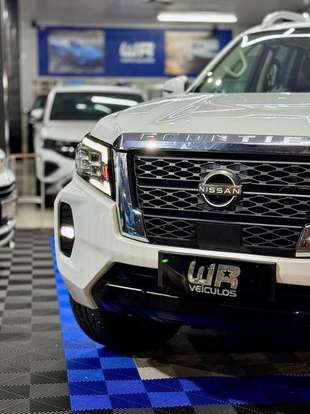 NISSAN-FRONTIER-2023