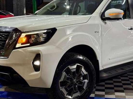 NISSAN-FRONTIER-2.3 16V TURBO DIESEL PLATINUM CD 4X4 AUTOMÁTICO NISSAN-FRONTIER-2023