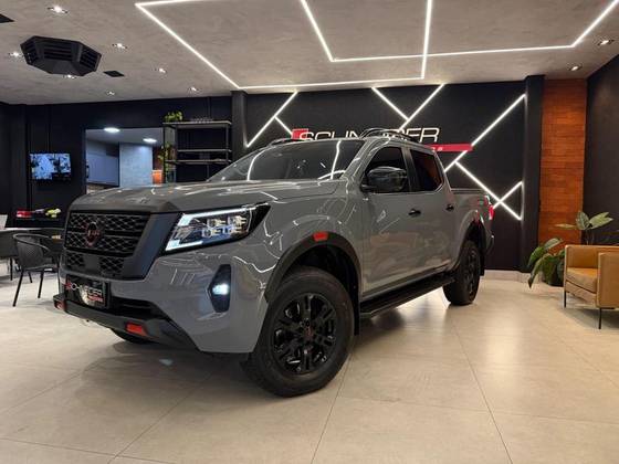 NISSAN FRONTIER 2.3 16V TURBO DIESEL PRO4X CD 4X4 AUTOMÁTICO