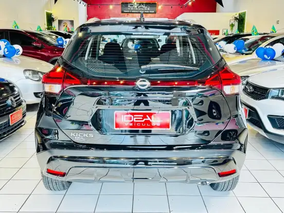 NISSAN-KICKS-2023