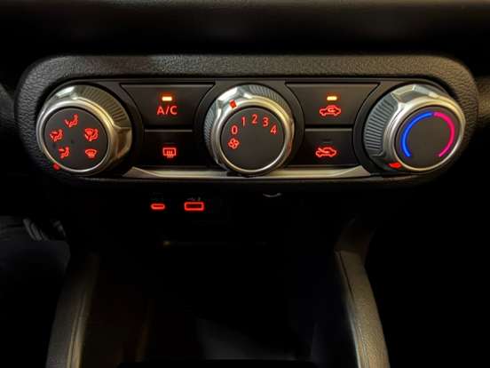 NISSAN-KICKS-2023