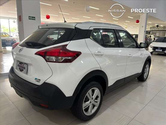 NISSAN-KICKS-2017
