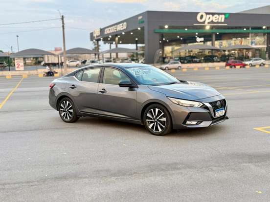 NISSAN-SENTRA-2023