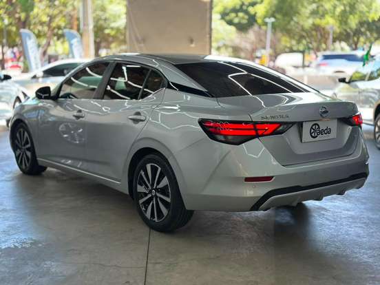 NISSAN-SENTRA-2023