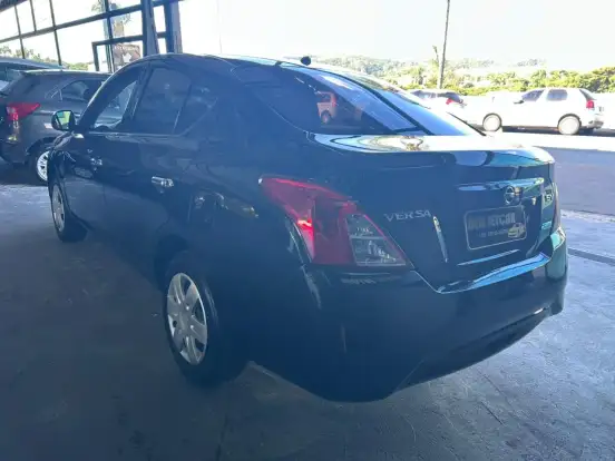 NISSAN-VERSA-1.6 16V FLEX SV 4P MANUAL NISSAN-VERSA-2013