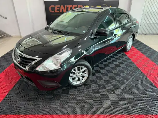 NISSAN-VERSA-2017