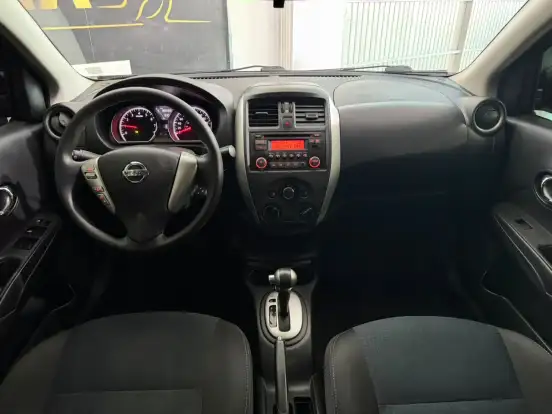 NISSAN-VERSA-2017