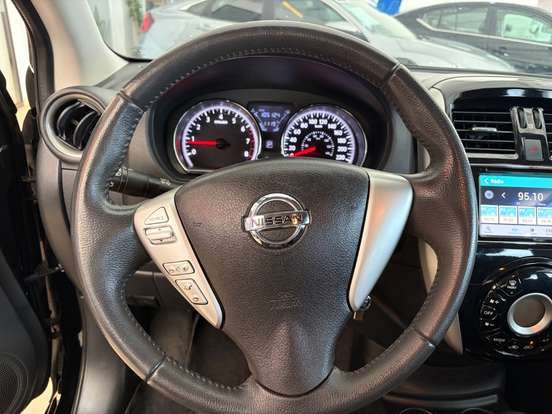 NISSAN-VERSA-1.6 16V FLEXSTART SL 4P XTRONIC NISSAN-VERSA-2017