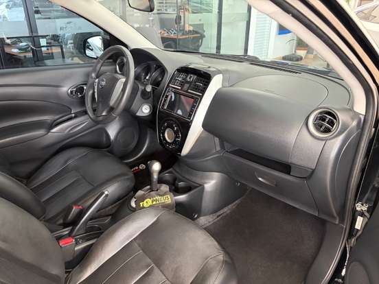NISSAN-VERSA-1.6 16V FLEXSTART SL 4P XTRONIC NISSAN-VERSA-2017