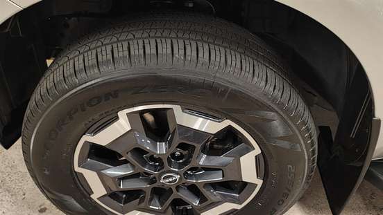 NISSAN-FRONTIER-2025