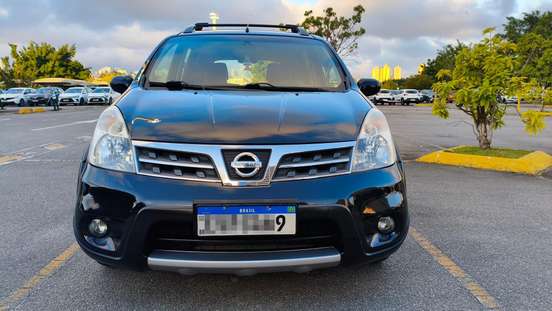 NISSAN-LIVINA-2011