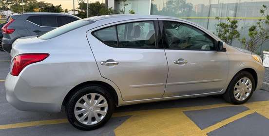 NISSAN-VERSA-2014