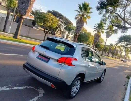 PEUGEOT-2008-2016