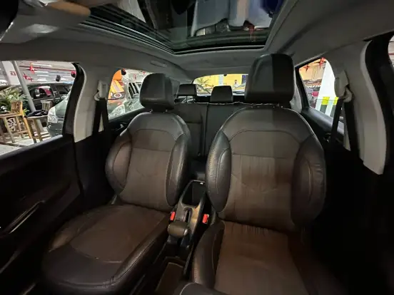 PEUGEOT-2008-2016