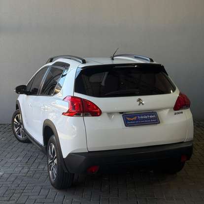 PEUGEOT-2008-2021