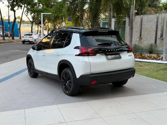 PEUGEOT-2008-2022