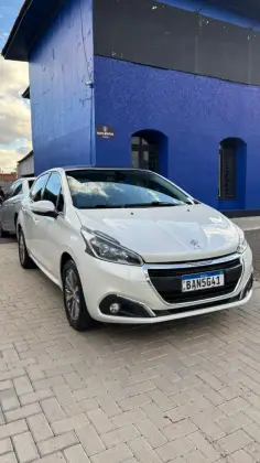 PEUGEOT 208 1.6 GRIFFE 16V FLEX 4P MANUAL PEUGEOT 208 1.6 GRIFFE 16V FLEX 4P MANUAL
